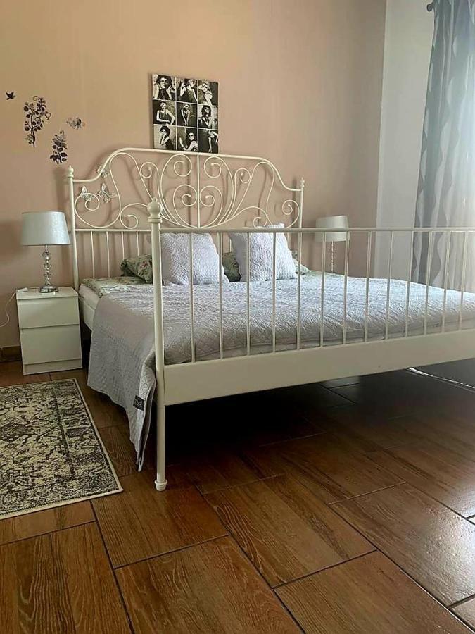 Studio Apartmant Leona With Parking Place Split Extérieur photo